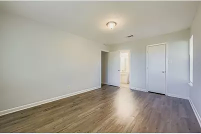 1885 Cliff View Drive, Lewisville, TX 75077 - Photo 20