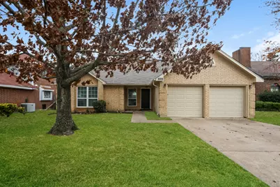 835 Collins Boulevard, Cedar Hill, TX 75104 - Photo 1