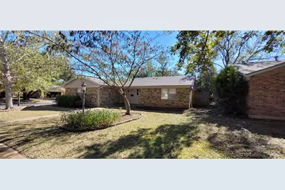 801 Redbud Street, Crowley, TX 76036 - Photo 2