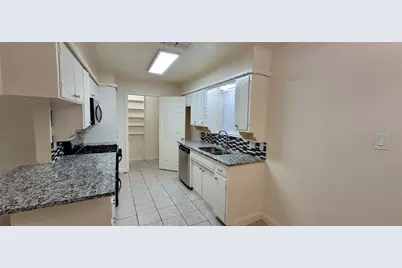 801 Redbud Street, Crowley, TX 76036 - Photo 8