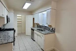 801 Redbud St, Crowley, TX 76036 - Photo 8