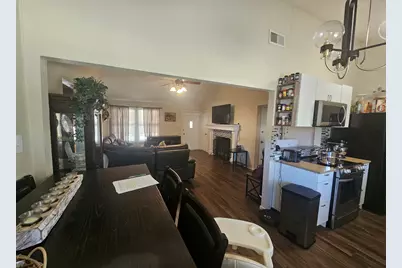 520 Post Oak Lane, Burleson, TX 76028 - Photo 4