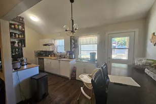 520 Post Oak Ln, Burleson, TX 76028 - Photo 8