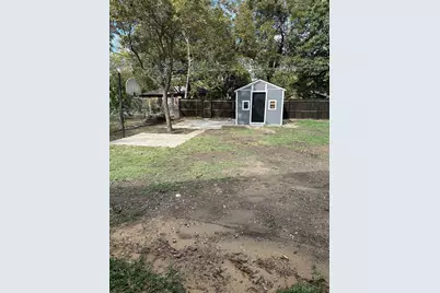 2715 Grafton Avenue, Dallas, TX 75211 - Photo 2