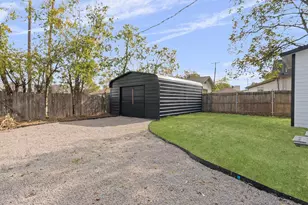 1719 May St, Fort Worth, TX 76110 - Photo 26