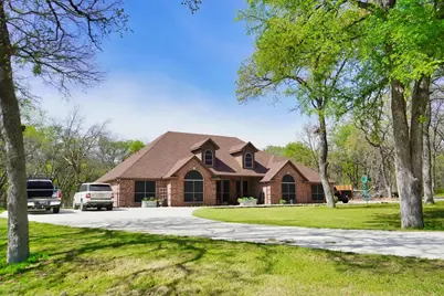 286 W Ridge Street, Decatur, TX 76234 - Photo 1