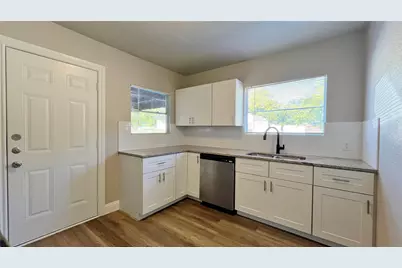 4133 Alamo Avenue, Fort Worth, TX 76107 - Photo 6