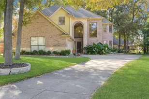 5905 Riverbend Pl, Fort Worth, TX 76112 - Photo 2