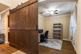 804 W Bend Blvd, Burleson, TX 76028 - Photo 4