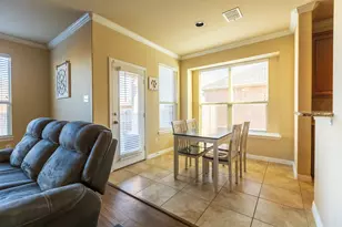 804 W Bend Blvd, Burleson, TX 76028 - Photo 8