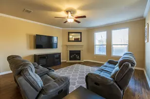 804 W Bend Blvd, Burleson, TX 76028 - Photo 10