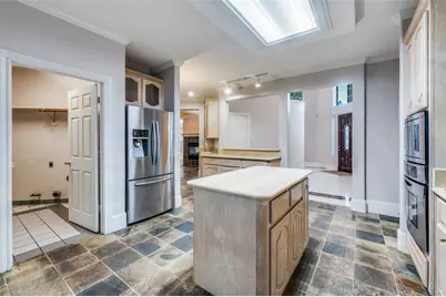 1805 Old Oak Drive, Arlington, TX 76012 - Photo 10