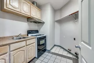 1805 Old Oak Dr, Arlington, TX 76012 - Photo 12