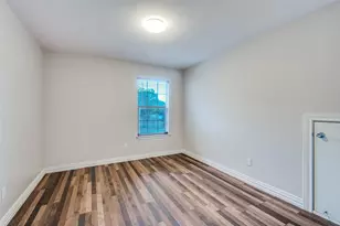 1805 Old Oak Dr, Arlington, TX 76012 - Photo 18