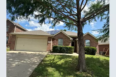 424 Shady Shore Lane, Crowley, TX 76036 - Photo 2