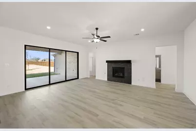 205 Hollingsworth Lane, Glenn Heights, TX 75154 - Photo 6