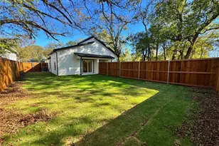 1509 Locust St, Commerce, TX 75428 - Photo 32