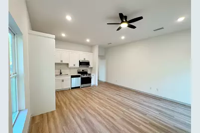 1509 Locust Street, Commerce, TX 75428 - Photo 6