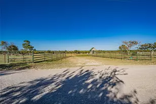 410 Douglas St, Dublin, TX 76446 - Photo 1