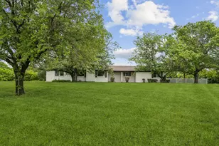 740 Davis Dr, Rockwall, TX 75087 - Photo 2