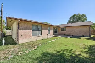 8631 Charing Cross Ln, Dallas, TX 75238 - Photo 34