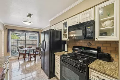 8631 Charing Cross Lane, Dallas, TX 75238 - Photo 10