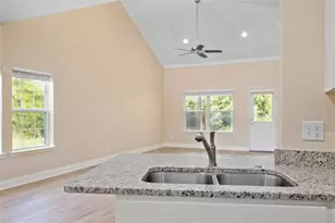 1403 Waterstone Dr, Brownwood, TX 76801 - Photo 10