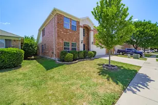 4016 Summerhill Ln, Fort Worth, TX 76244 - Photo 2