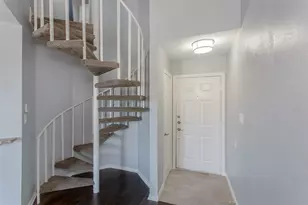 1010 Allen St, Dallas, TX 75204 - Photo 2