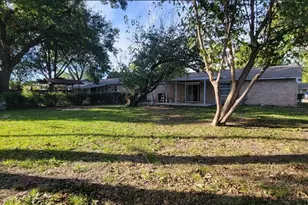 914 Shorehaven Dr, Garland, TX 75040 - Photo 4