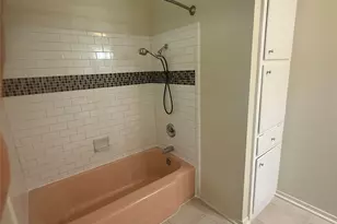 1201 Ravenwood Dr, Arlington, TX 76013 - Photo 12