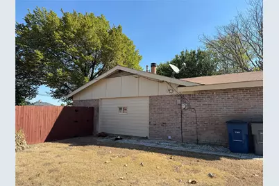 1535 Clearbrook Street, Lancaster, TX 75134 - Photo 14