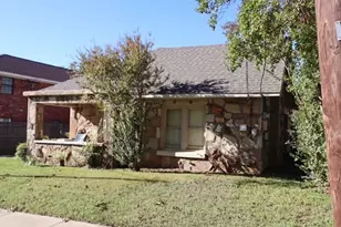 544 N Clinton St, Stephenville, TX 76401 - Photo 1