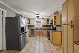 1704 W Birge St, Sherman, TX 75092 - Photo 6