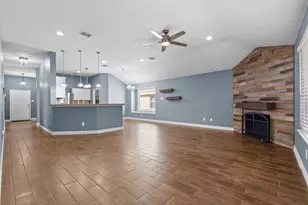 10401 Lake Park Dr, Fort Worth, TX 76053 - Photo 16