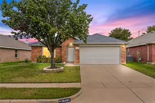 10401 Lake Park Dr, Fort Worth, TX 76053 - Photo 1