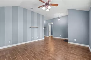 10401 Lake Park Dr, Fort Worth, TX 76053 - Photo 6