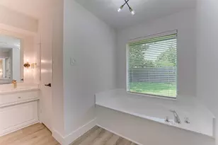 1822 Westshore Dr, Garland, TX 75043 - Photo 18