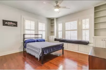 2316 W Magnolia Avenue, Fort Worth, TX 76110 - Photo 2