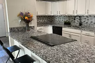 711 Netherland Pl, Arlington, TX 76017 - Photo 2