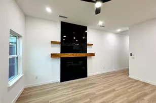 2113 Henry St, Greenville, TX 75401 - Photo 4