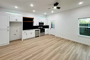 2113 Henry St, Greenville, TX 75401 - Photo 8