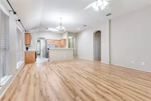 4921 Tulip Ln, Fort Worth, TX 76137 - Photo 2