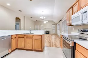 4921 Tulip Ln, Fort Worth, TX 76137 - Photo 10