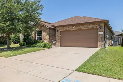 1057 Meadow Scape Drive, Burleson, TX 76028 - Photo 2