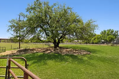 2301 Loop 567, Granbury, TX 76048 - Photo 30