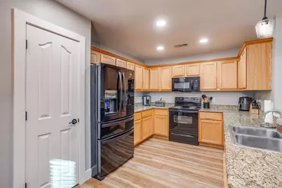 407 Grayson, Joshua, TX 76058 - Photo 8
