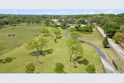 2301 Loop 567, Granbury, TX 76048 - Photo 4