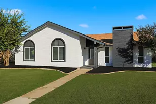 2013 Cedarwood Dr, Carrollton, TX 75007 - Photo 2