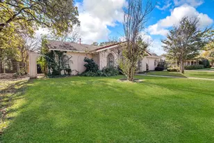 849 Wheelwood, Hurst, TX 76053 - Photo 2